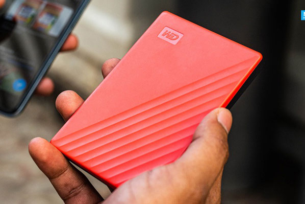 Loạt ổ cứng di động đáng chú ý giá dưới 3 triệu đồng