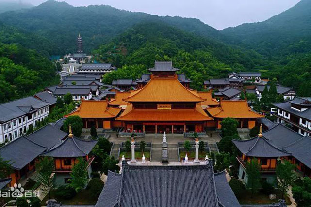 Chiếc giếng cổ đêm đêm lại phát ra tiếng khóc than, đoàn khảo cổ vội phong tỏa hiện trường: Thật may ở đây có 'ma ám'!