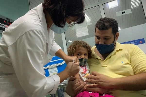Vào tháng 3/2021, Cuba bắt đầu thử nghiệm lâm sàng giai đoạn III đối với hai loại vaccine  COVID-19 được sản xuất trong nước, cùng với ba loại vaccine ứng viên khác cũng đang được triển khai. 