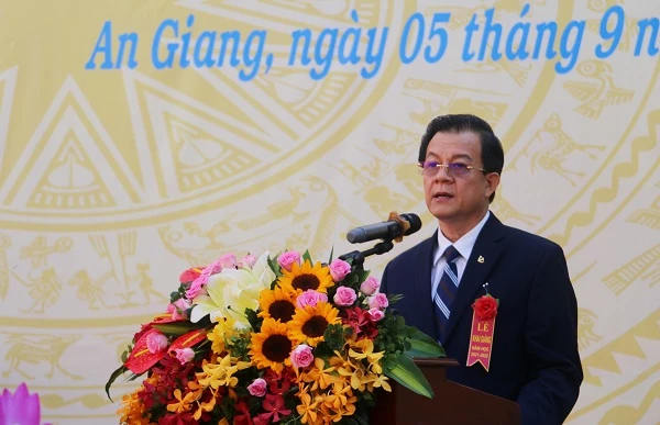 Ông Lê Hồng Quang, Ủy viên Ban Chấp hành Trung Ương Đảng, Bí thư tỉnh ủy An Giang phát biểu tại buổi lễ.