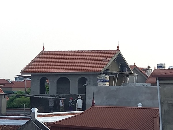 Hà Nội: "Pháo đài" Việt Hưng vô cảm với giãn cách xã hội?