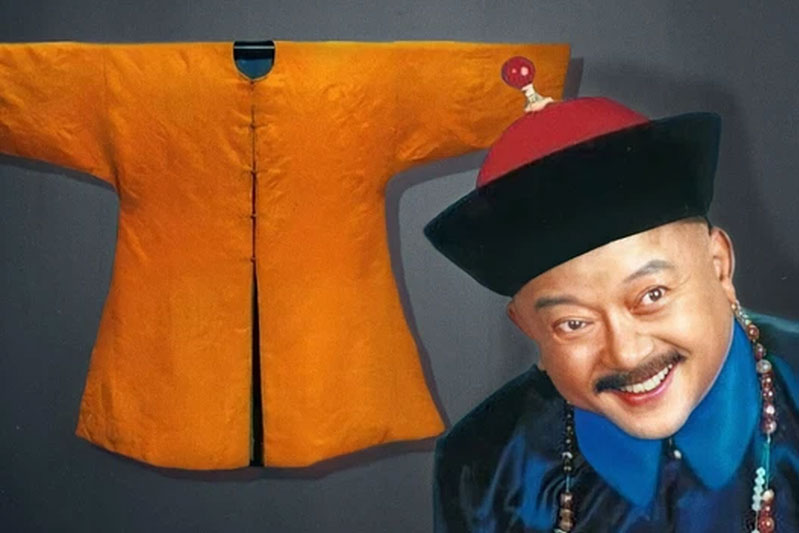 Hòa Thân sung sướng khoe Kỷ Hiểu Lam được vua ban cho "áo miễn tội chết” – Chiếc áo như vậy có tồn tại?