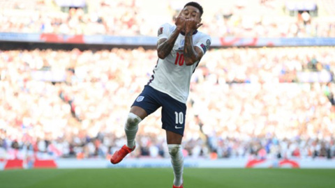 Lingard gây sốt với màn sao chép cách ăn mừng của Ronaldo