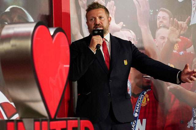 Richard Arnold, người lên thay Ed Woodward ở Man United là ai?