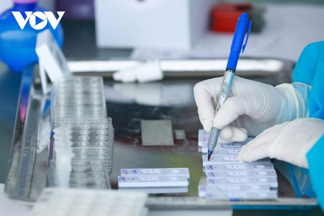 Hà Nội yêu cầu shipper phải có kết quả xét nghiệm âm tính với SARS-CoV-2