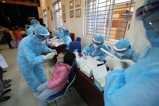 Thủ tướng chỉ đạo 10 tỉnh thành chuẩn bị sẵn sàng để hỗ trợ Hà Nội phòng, chống dịch COVID-19