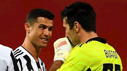 Buffon bảo vệ Ronaldo trước chỉ trích của fan Juventus