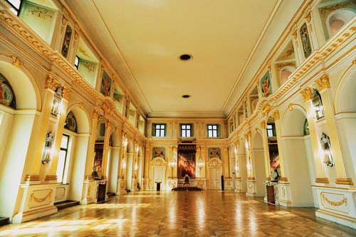 Bên trong lâu đài hoàng gia hơn 700 tuổi ở Ba Lan