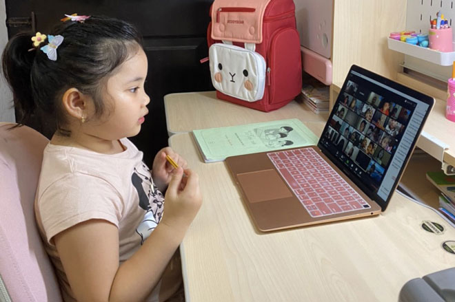 Bộ Giáo dục và Đào tạo đề nghị tăng băng thông, giảm giá cước internet cho học sinh học trực tuyến