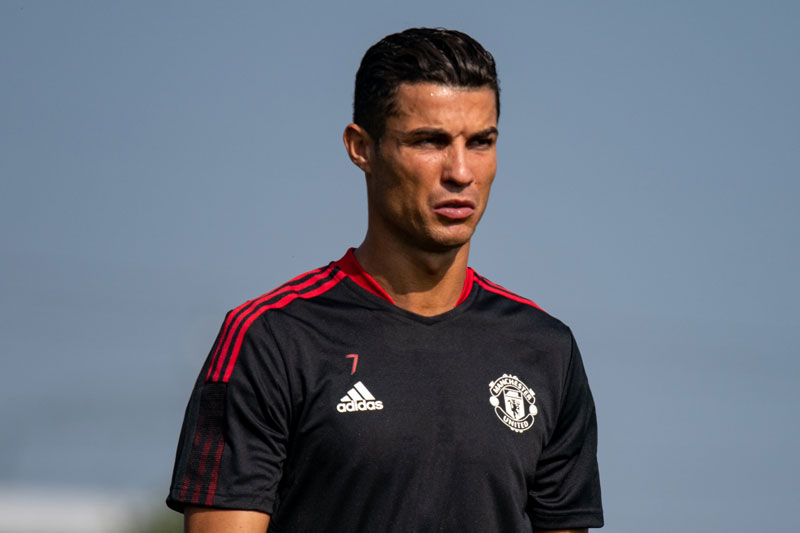 CLIP: Ronaldo lần đầu trở lại sân tập Carrington sau 12 năm