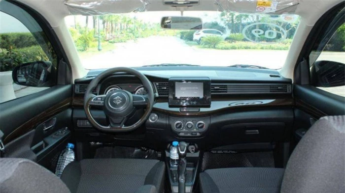 Giá xe Suzuki Ertiga mới nhất: Lăn bánh từ 522 triệu đồng 2