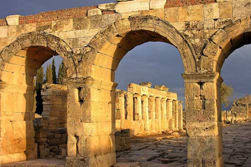 Bí ẩn nghìn năm 'Cổng vào địa ngục' ở Thổ Nhĩ Kỳ