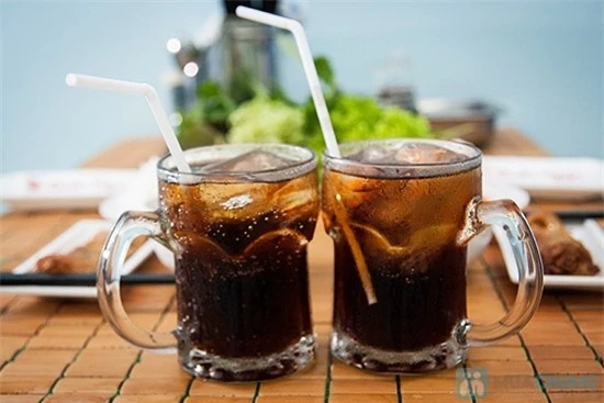 Theo báo Dân trí ăn đồ nướng uống rượu tăng nguy cơ ung thư. Theo báo Dân trí ăn đồ nướng uống rượu tăng nguy cơ ung thư.