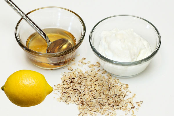 Mụn đầu đen sẽ tự khắc chui lên chỉ với một quả chanh