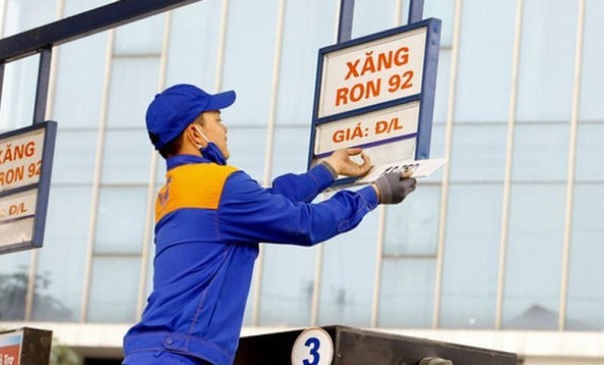 Xăng, dầu đồng loạt tăng giá 