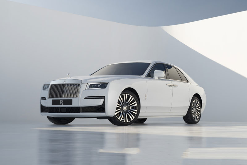 Chi tiết siêu xe Rolls-Royce New Ghost giá từ 29,9 tỷ đồng tại Việt Nam