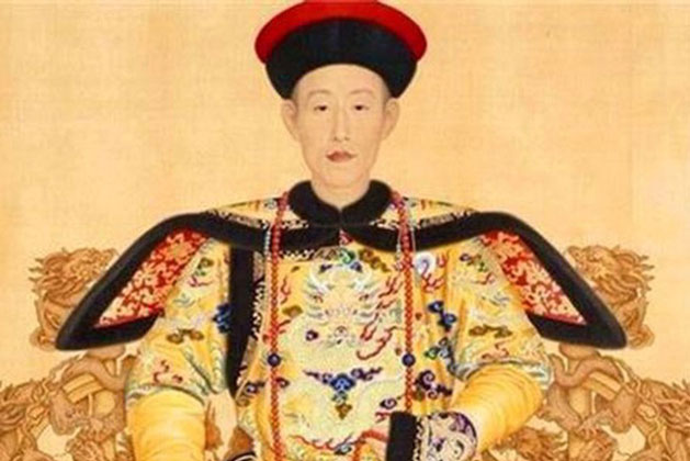 Ti&#x1EC3;u s&#x1EED; vua C&#xE0;n Long: 4 b&#xED; quy&#x1EBF;t tr&#x1B0;&#x1EDD;ng sinh &quot;k&#x1EF3; l&#x1EA1;&quot;