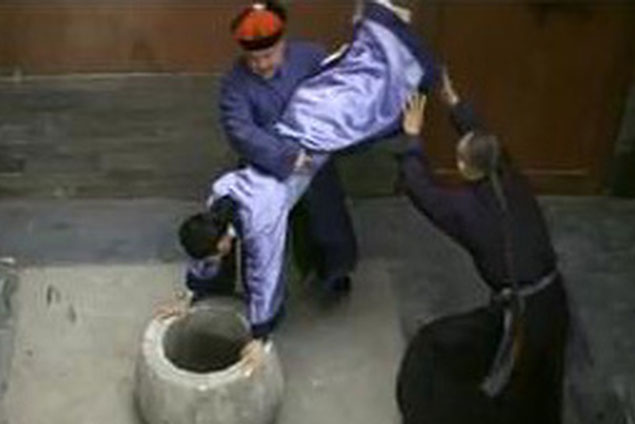 Cái chết oan nghiệt của Trân phi dưới tay Từ Hi Thái hậu: Ám ảnh với cảnh vớt xác lên từ dưới giếng