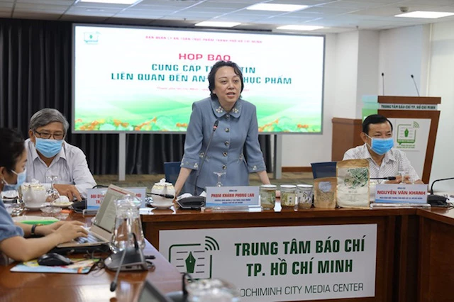 Trưởng Ban quản lý An toàn thực phẩm TP Hồ Chí Minh Phạm Khánh Phong Lan cho biết vật thể lạ trong thức ăn là sâu.