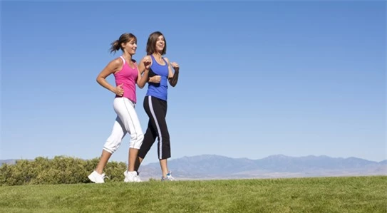 Hãy đi bộ 30 phút mỗi ngày để tăng cường sức khỏe