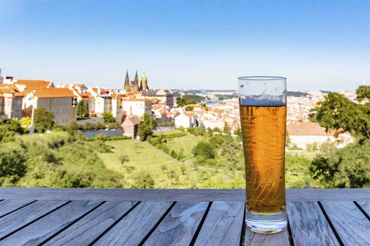 Thủ đôPraha của Séc nổi tiếng là "thiên đường" cho những người yêu bia.Nguồn: lostinfermentation.com