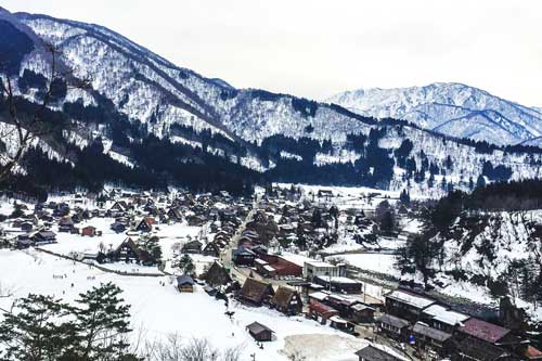 Ngày đông như trong cổ tích ở ngôi làng cổ xưa nhất nước Nhật