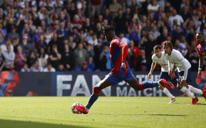 Thua tan tác Crystal Palace, Tottenham nguy cơ mất ngôi đầu