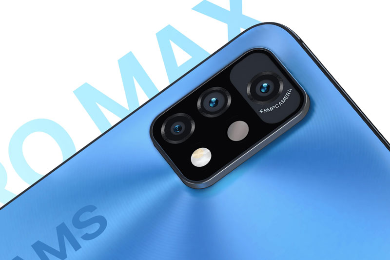 Smartphone RAM 8 GB, 3 camera sau, pin 5.150 mAh, giá gần 4 triệu đồng