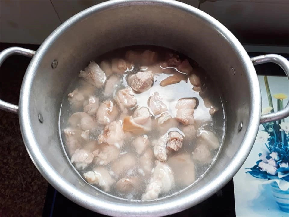 Cách làm thịt kho dừa thơm ngon, béo ngậy Cách làm thịt kho dừa thơm ngon, béo ngậy