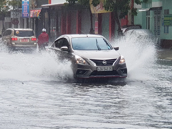 Đà Nẵng tiếp tục xảy ra mưa lớn trong hai ngày 12 - 13/9, nguy cơ ngập úng đô thị sau bão CONSON