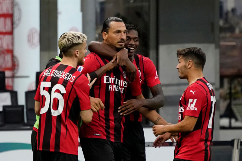 Ibrahimovic ghi bàn sau 6 tháng, Milan chiếm ngôi đầu Serie A 