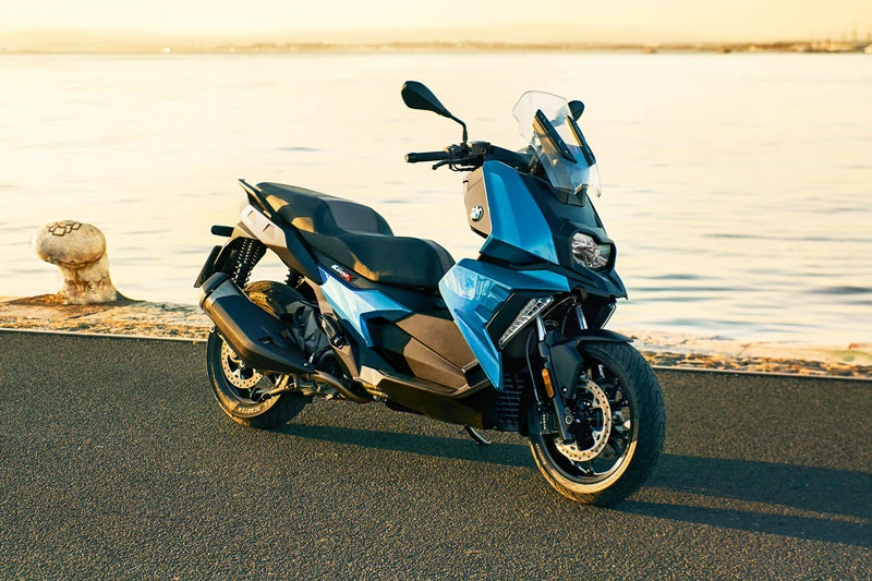 BMW C400 X.