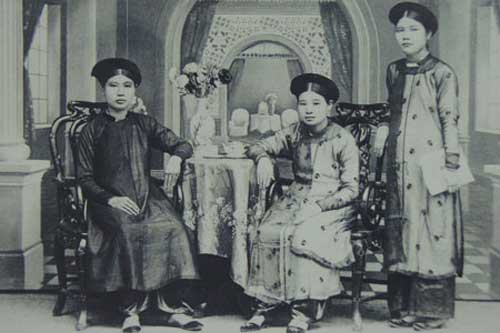 Ngắm nhan sắc tứ đại mỹ nhân Hà Thành xưa