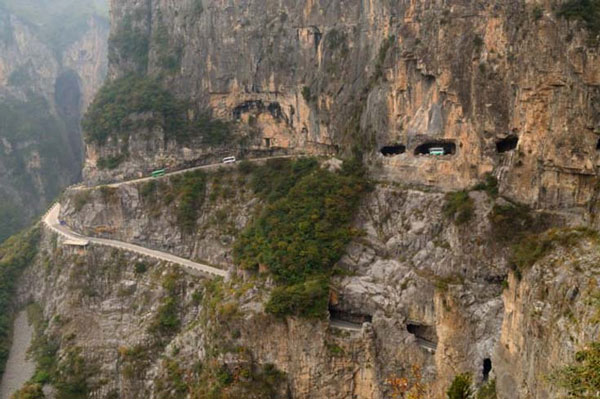 Cận cảnh những con đường nguy hiểm nhất hành tinh