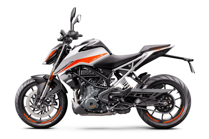 8. KTM 390 Duke 2021.