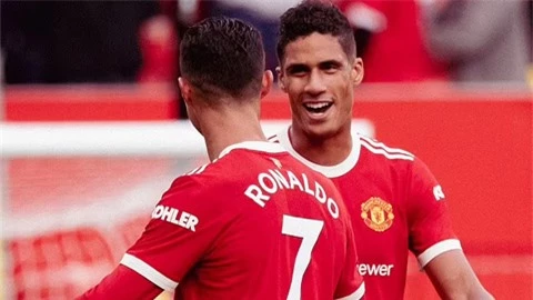 HLV Solkjaer tin tưởng kinh nghiệm của Ronaldo và Varane sẽ giúp ích cho Man United