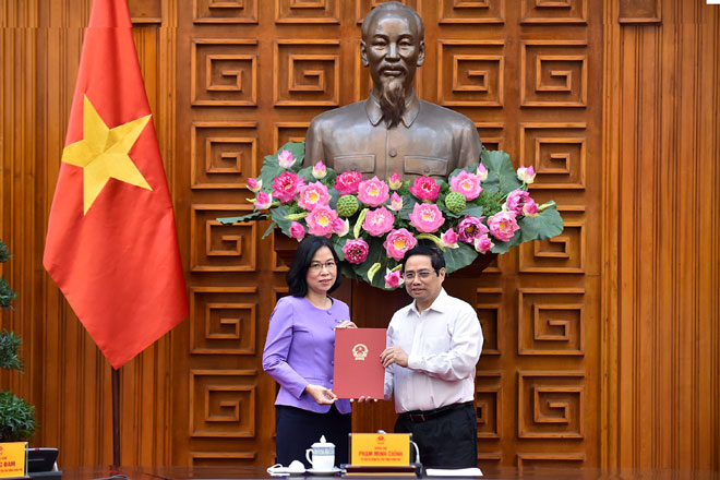 Thủ tướng Phạm Minh Chính trao Quyết định bổ nhiệm Tổng Giám đốc TTXVN
