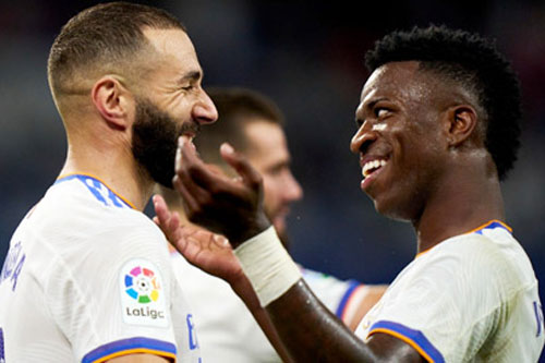 Real đã có Vinicius và Benzema, sao phải vội mua Mbappe?