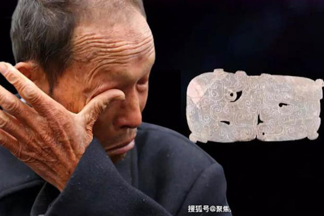 Mang cổ vật đi thẩm định, ông lão nức nở nói với chuyên gia: Tôi mong những món đồ này là giả!