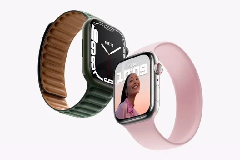 Apple Watch Series 7 sẽ có giá khởi điểm 399 USD. Ảnh: AFP.