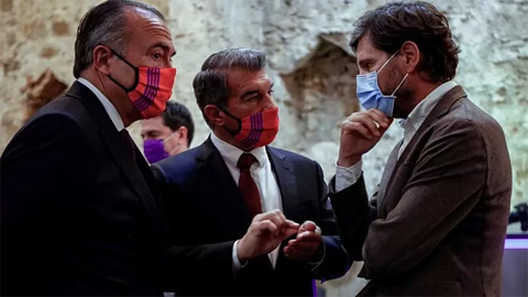 BLĐ Barcelona họp khẩn đến 2 giờ sáng sau thất bại sấp mặt trước Bayern