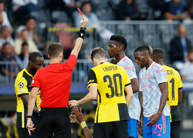 Ronaldo ghi bàn, MU vẫn thua đau trước Young Boys 