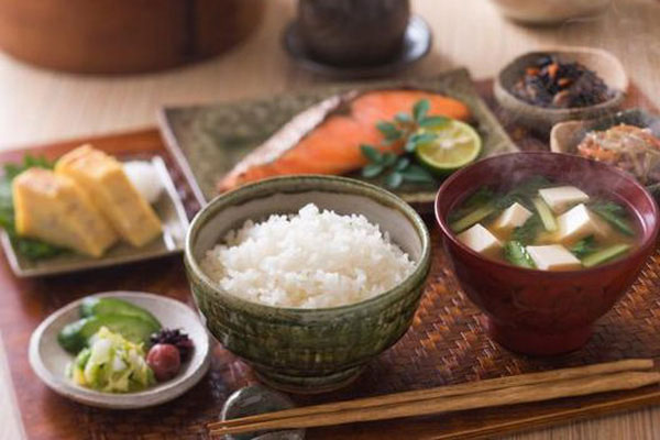 8 quy tắc vàng trong ăn uống có thể giúp bạn kéo dài thêm 20 năm tuổi thọ