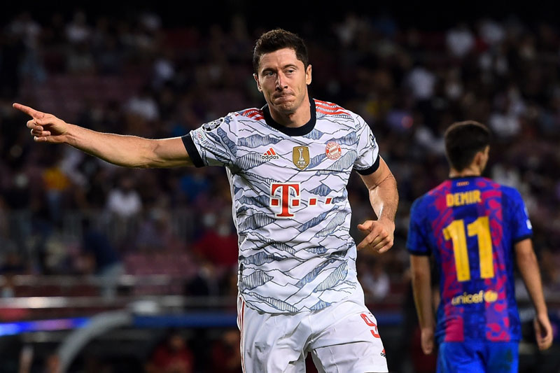 Đội hình tiêu biểu lượt trận thứ nhất vòng bảng Champions League: Vinh danh Lewandowski