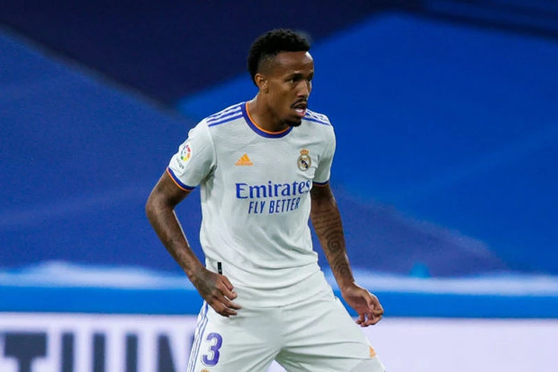 Trung vệ: Eder Militao (Real Madrid).