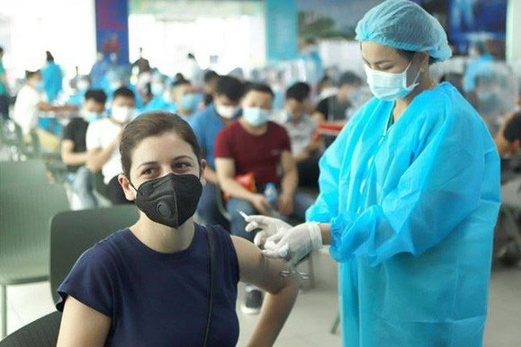 Thêm những nghiên cứu chứng minh vaccine giúp giảm tỷ lệ tử vong xuống mức rất thấp