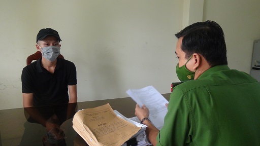 Khởi tố 2 đối tượng làm giả, sử dụng phiếu xét nghiệm COVID-19