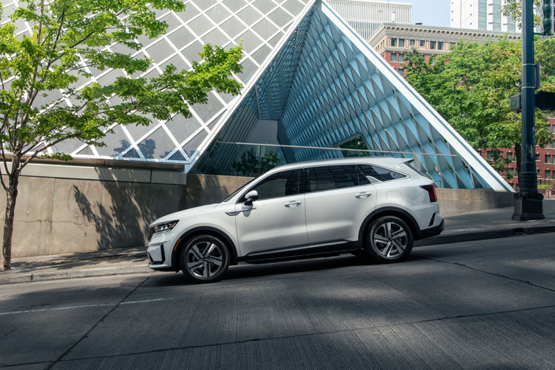 Kia Sorento 2022 phiên bản siêu tiết kiệm xăng, chốt giá 900 triệu đồng