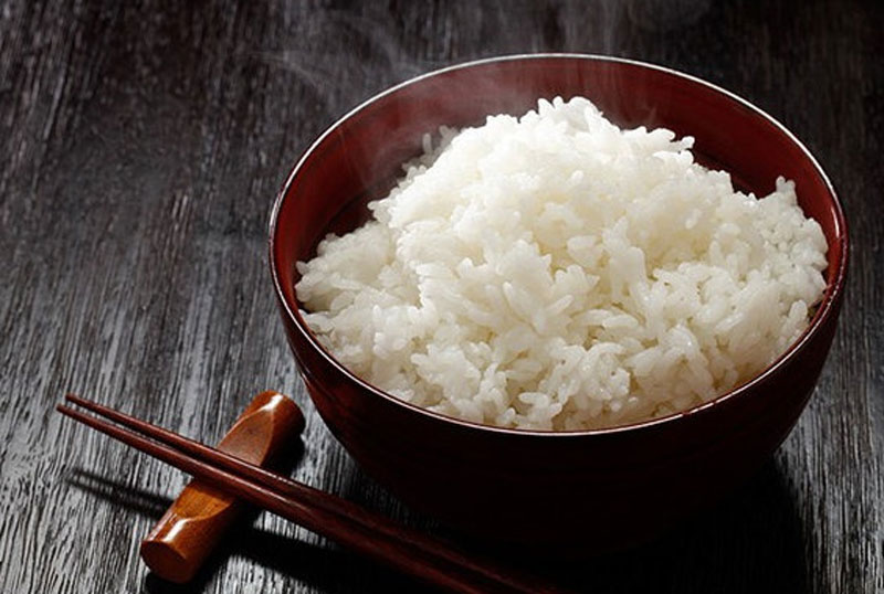 Nấu cơm trắng theo cách này bạn có thể ăn no mà vẫn giữ được dáng