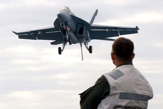 NI: So với F/A-18E/F, khả năng của MiG-29K không đáng kể